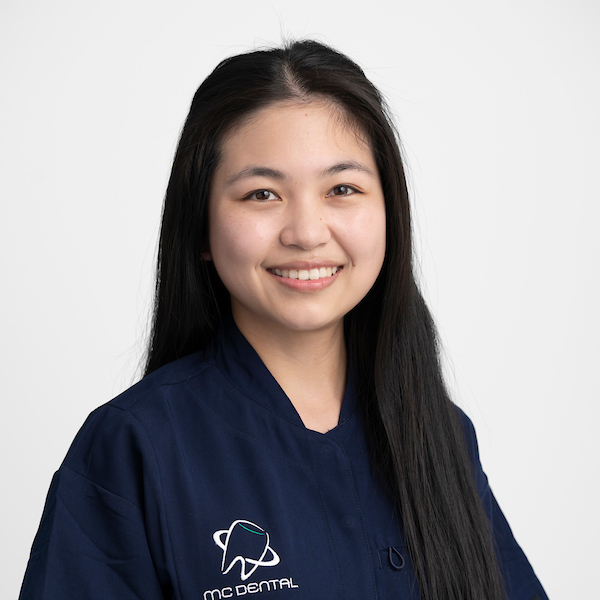 Dr Lisa Ren, Chinese speaking dentist, Glen Waverley, Doncaster MC Dental