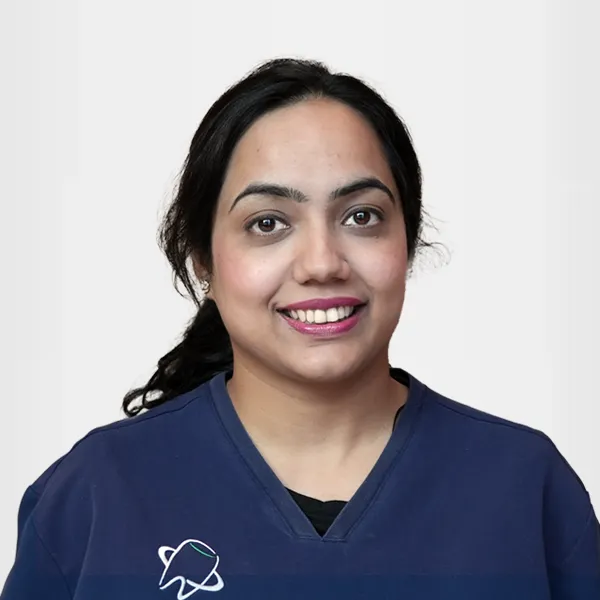 牙医Lakshmi Mishra