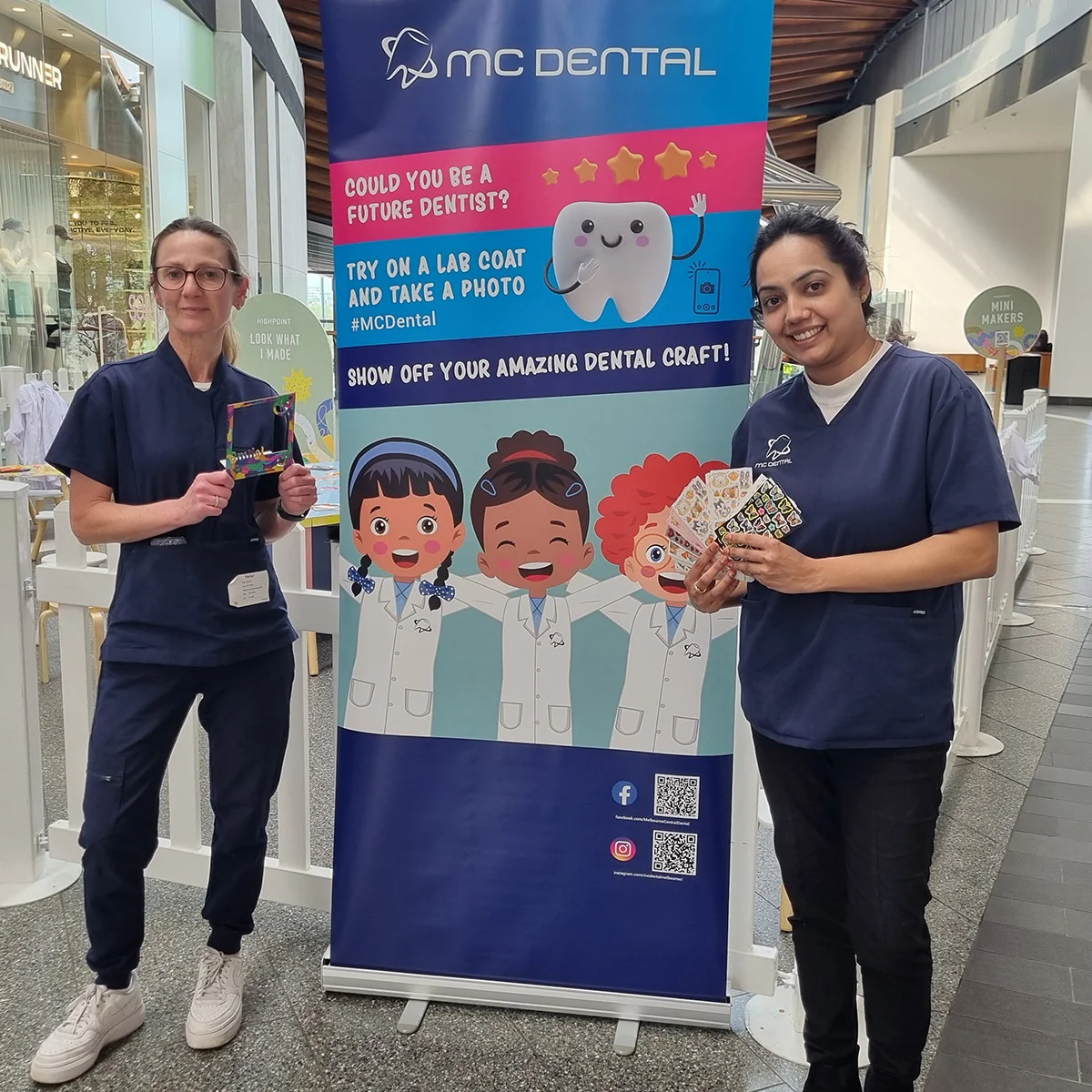 MC Dental在Highpoint购物中心成功举办了"微笑相框"手工日活动