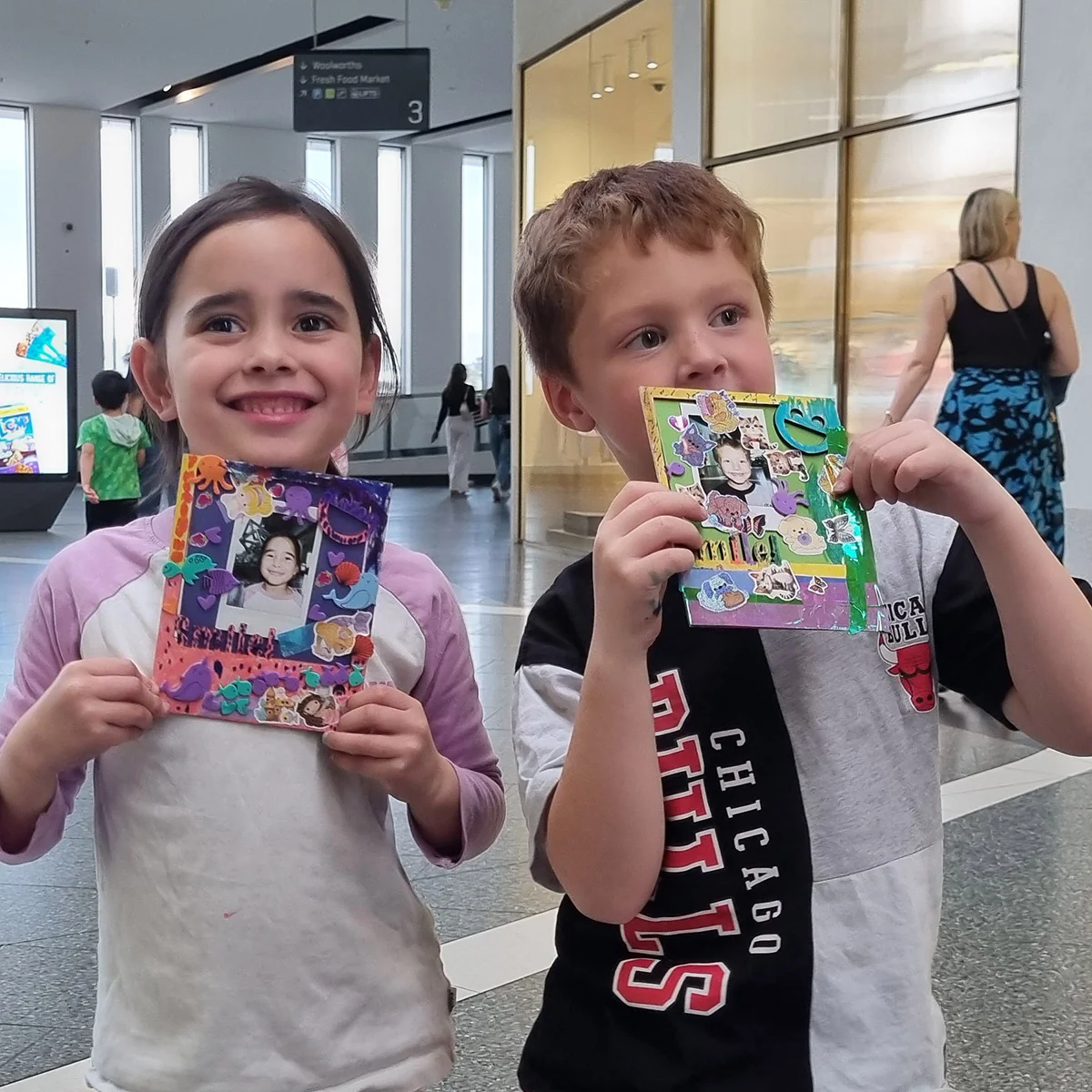 MC Dental在Highpoint购物中心成功举办了"微笑相框"手工日活动