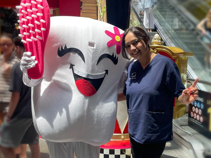 庆祝MC Dental Highpoint营业一周年！