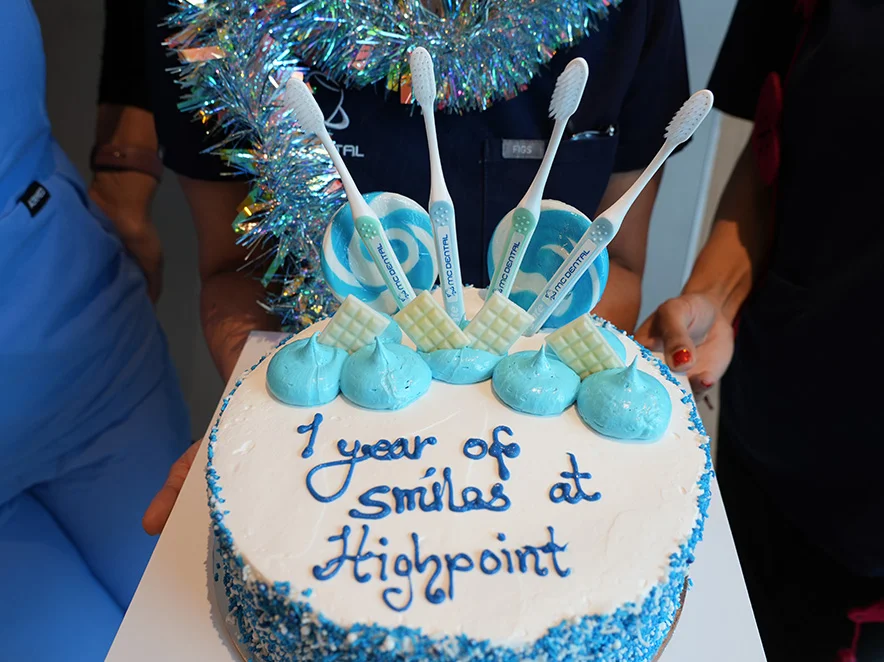 庆祝MC Dental Highpoint营业一周年！