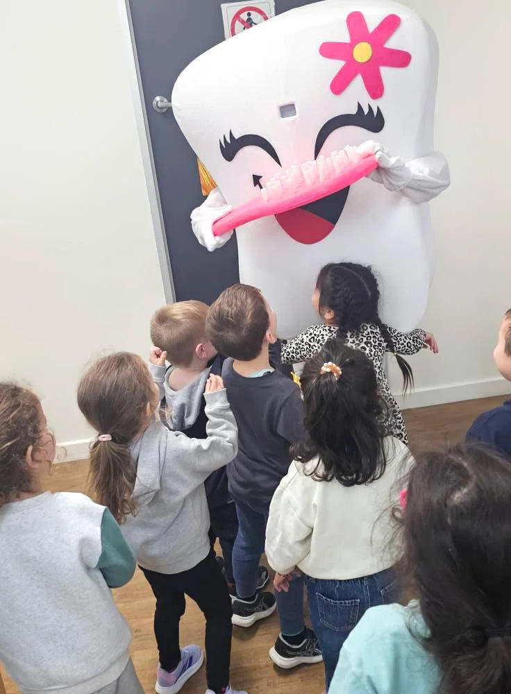 MC Dental为Avondale Heights早教中心带来欢笑和牙科乐趣