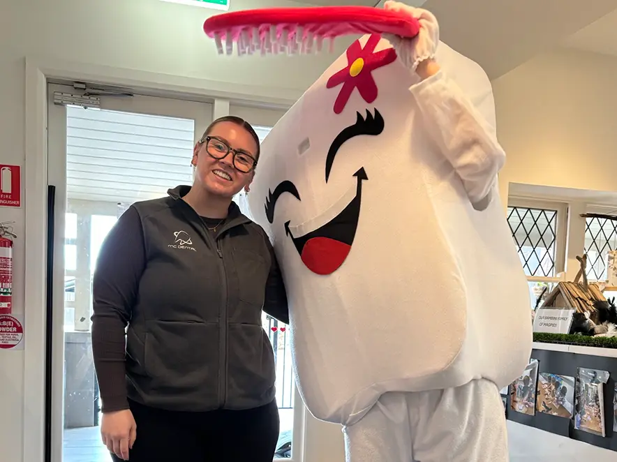 牙牙吉祥物 MC Dental